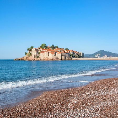 Montesan Luxury Apartment Beach Front Sveti Stefan Bagian luar foto