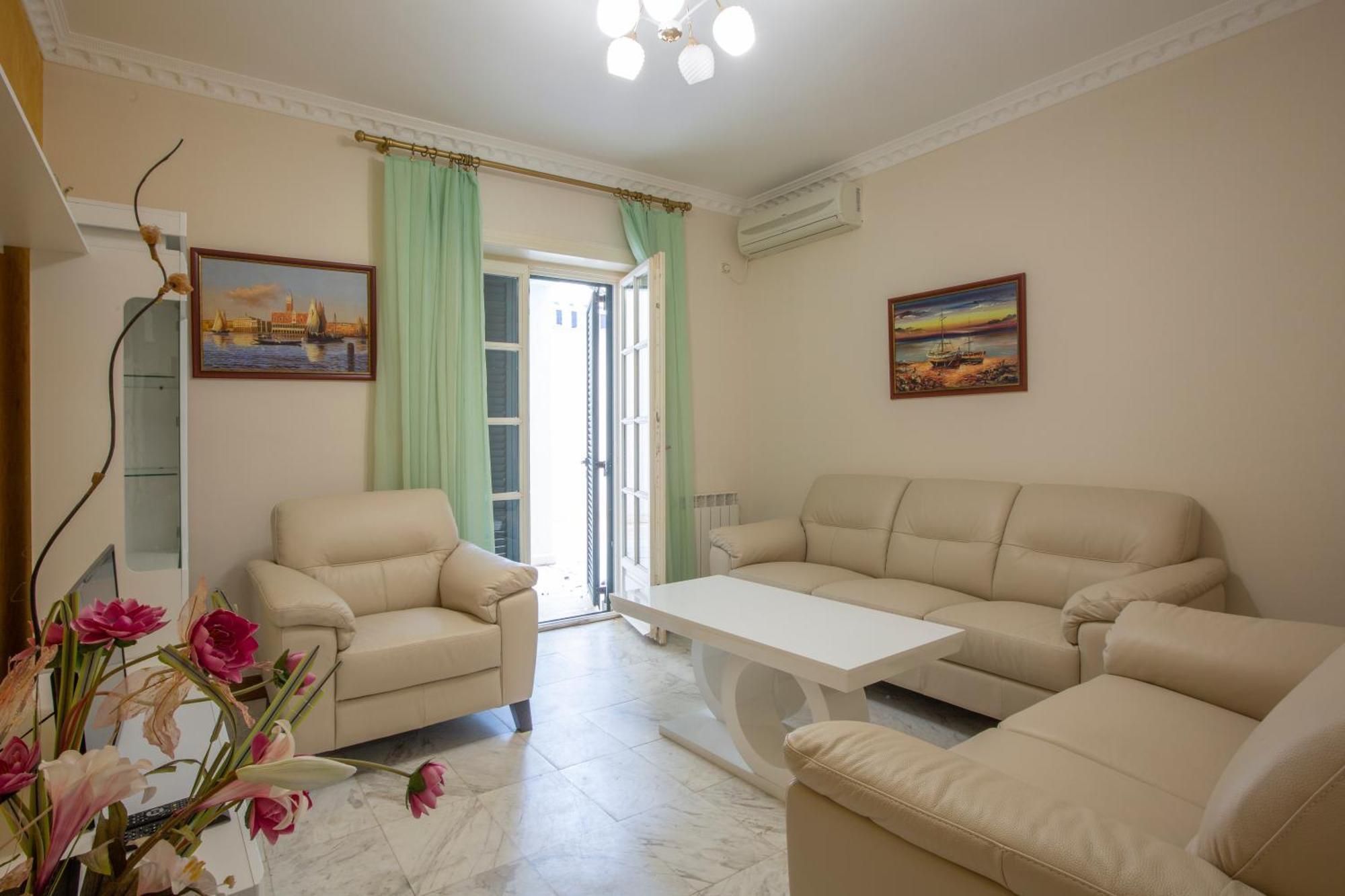 Montesan Luxury Apartment Beach Front Sveti Stefan Bagian luar foto
