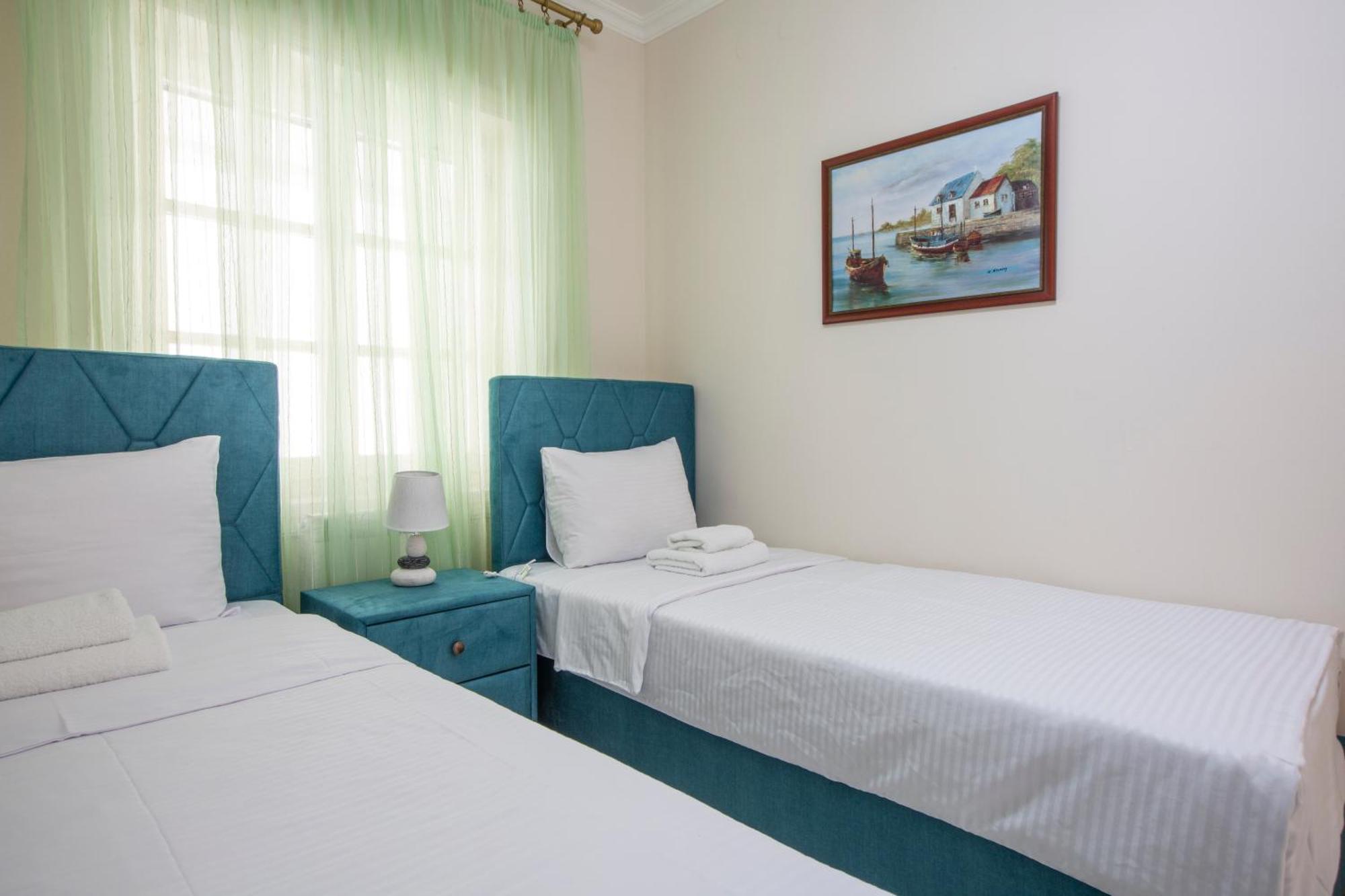 Montesan Luxury Apartment Beach Front Sveti Stefan Bagian luar foto