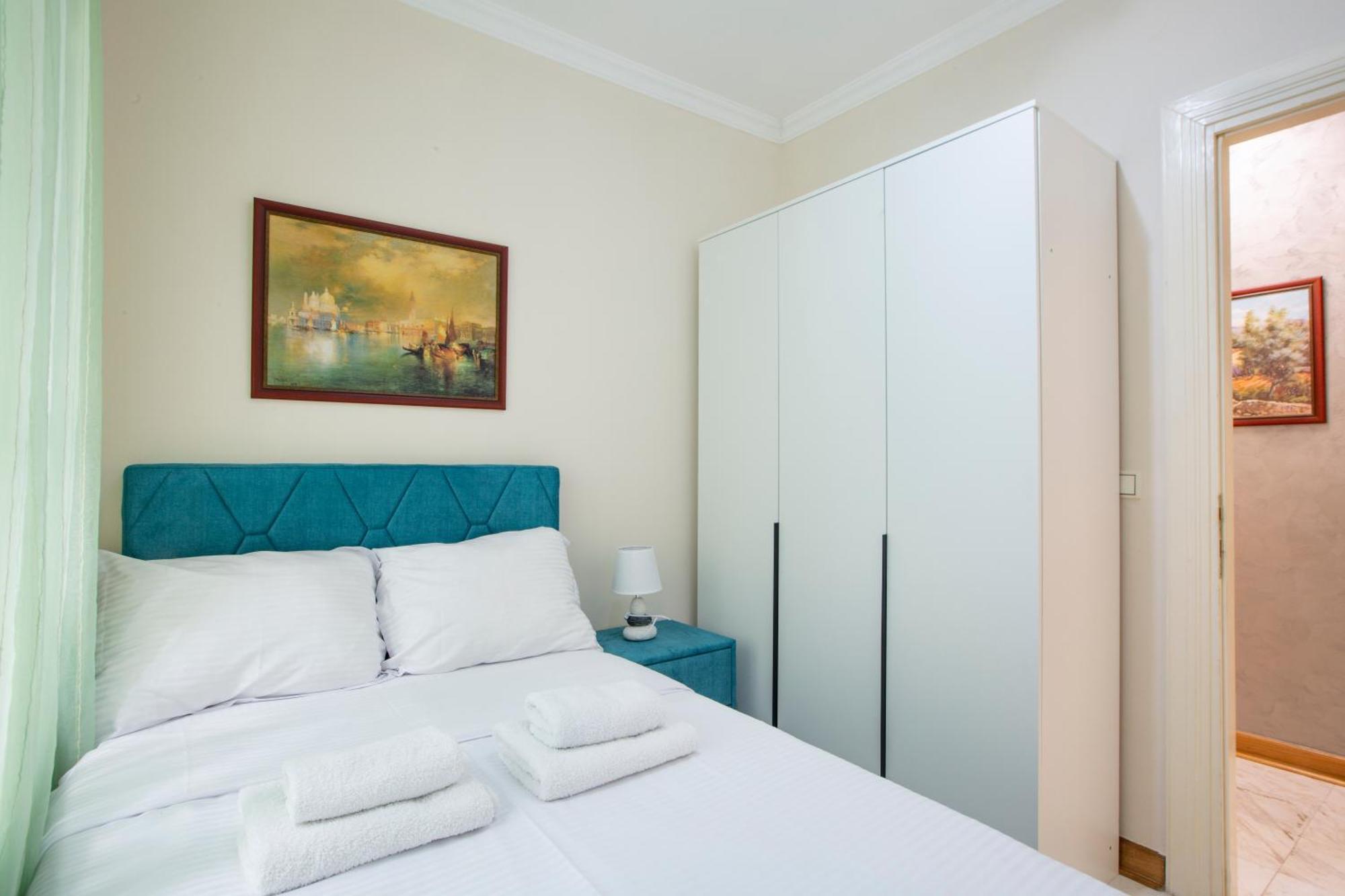 Montesan Luxury Apartment Beach Front Sveti Stefan Bagian luar foto
