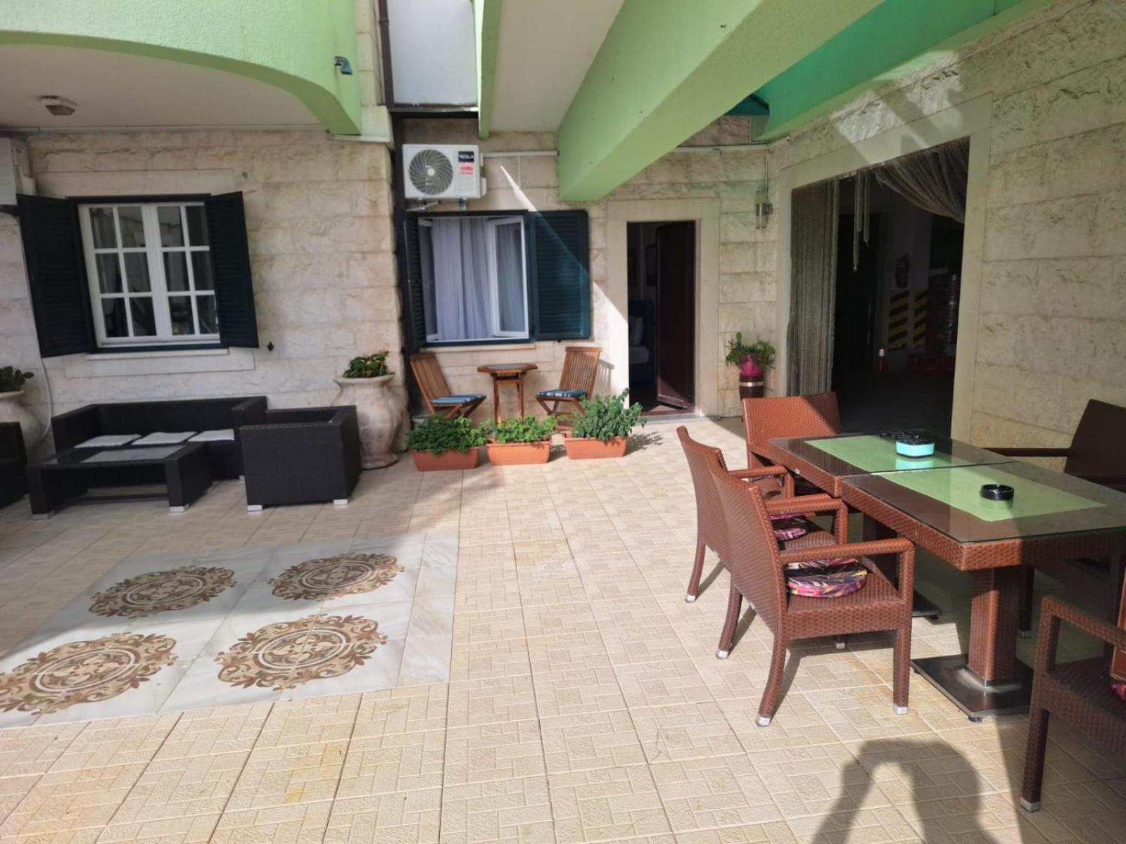 Montesan Luxury Apartment Beach Front Sveti Stefan Bagian luar foto