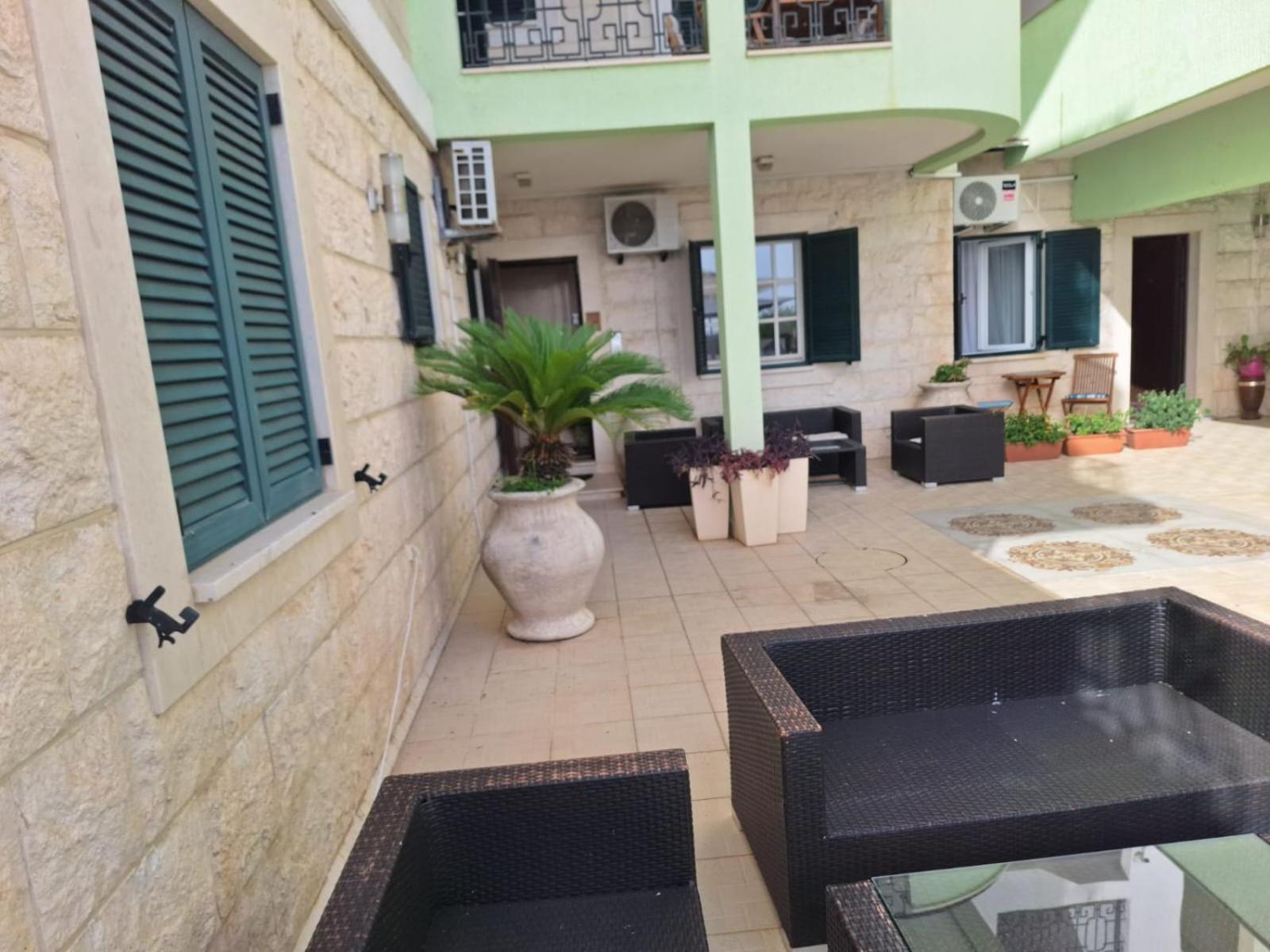 Montesan Luxury Apartment Beach Front Sveti Stefan Bagian luar foto