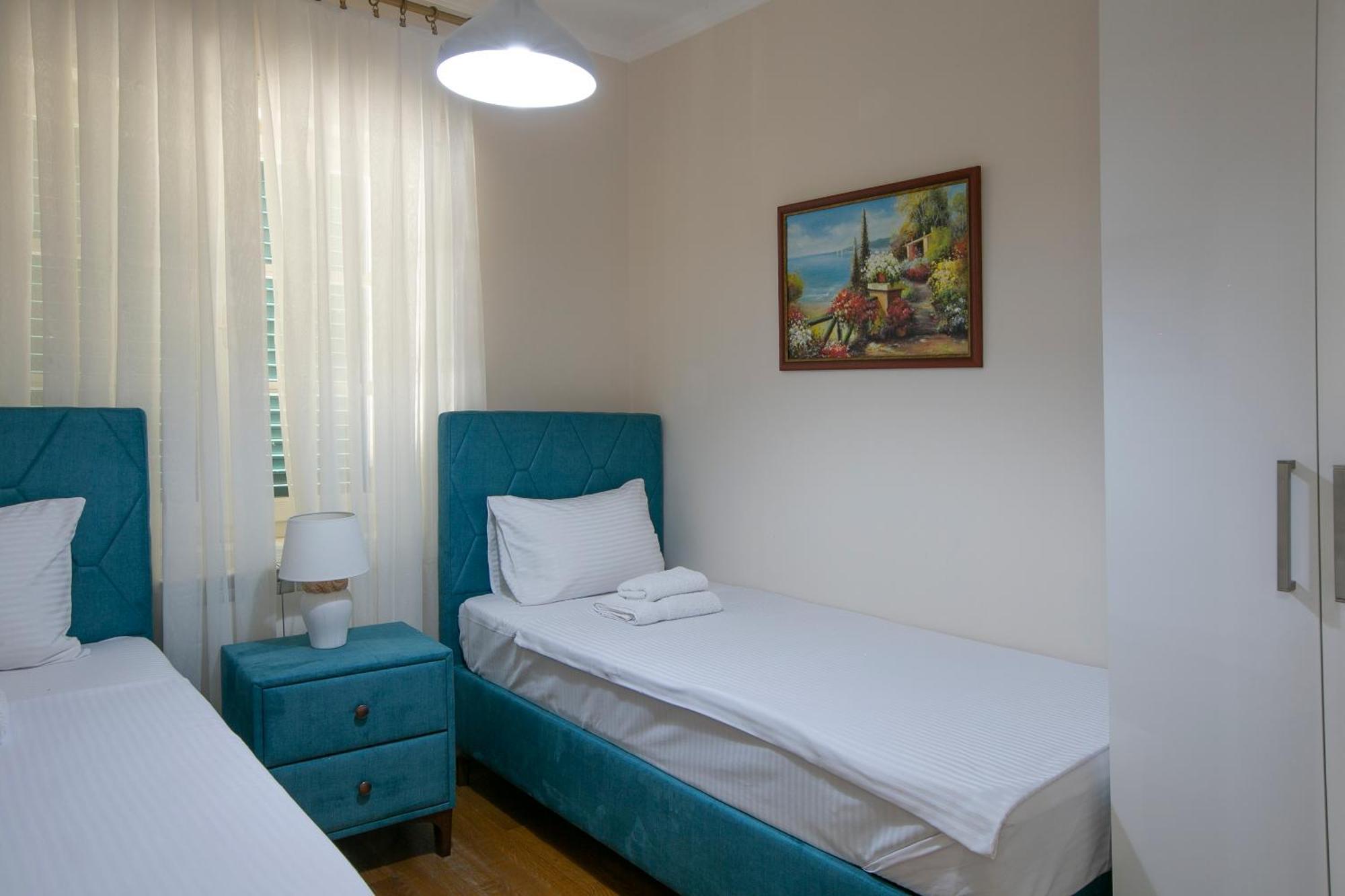 Montesan Luxury Apartment Beach Front Sveti Stefan Bagian luar foto