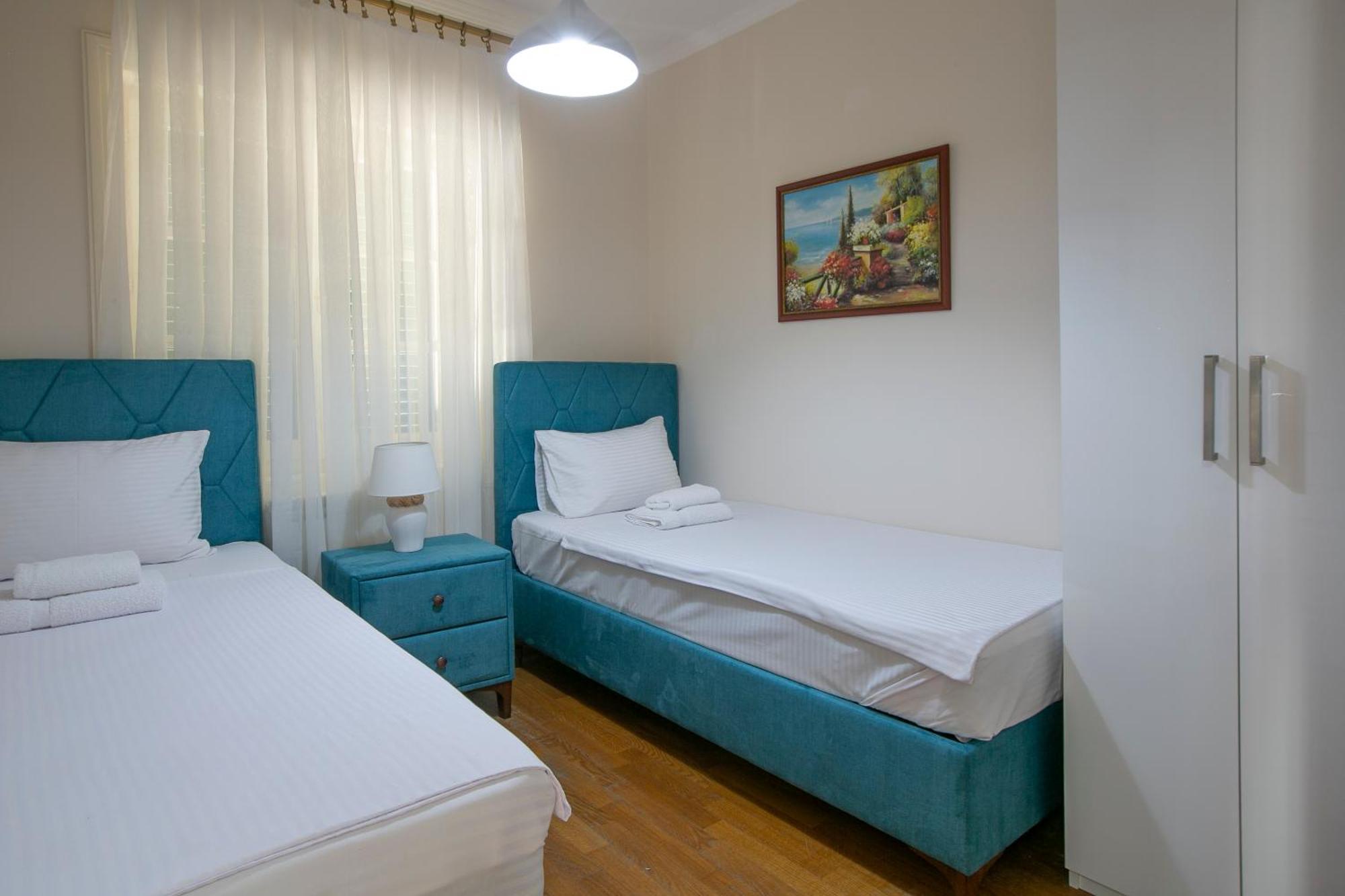 Montesan Luxury Apartment Beach Front Sveti Stefan Bagian luar foto