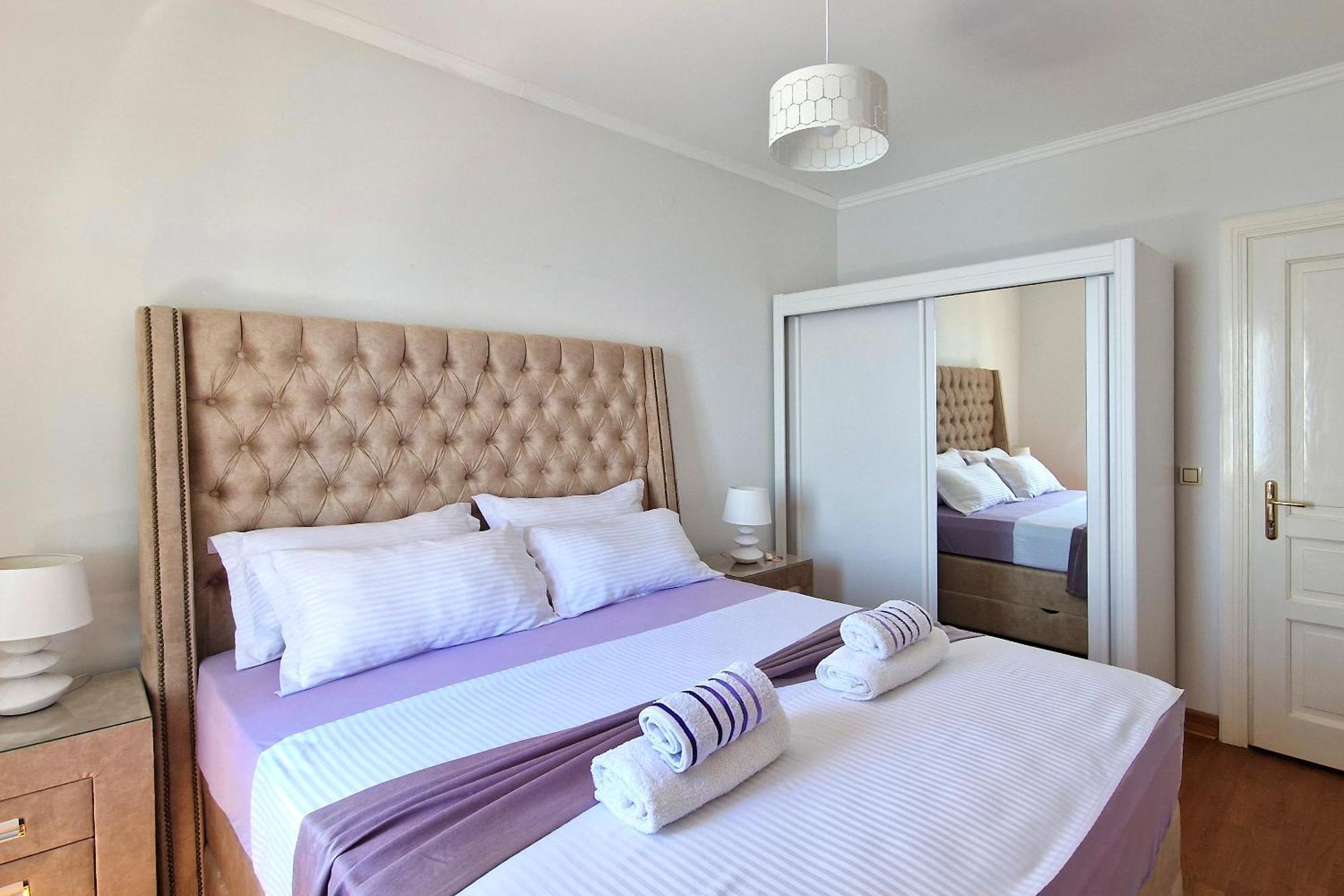 Montesan Luxury Apartment Beach Front Sveti Stefan Bagian luar foto